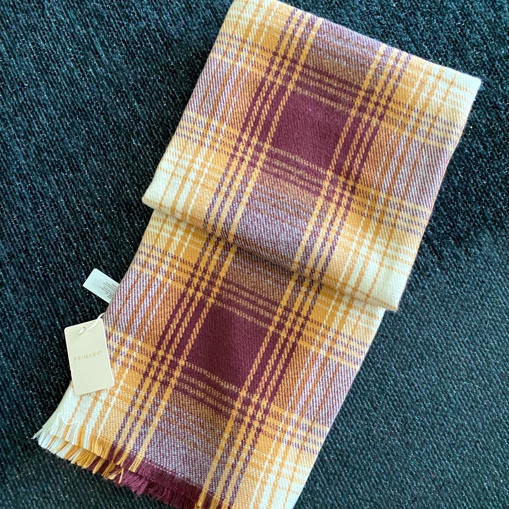 New with tag ladies winter Scarf from PRIMARK.